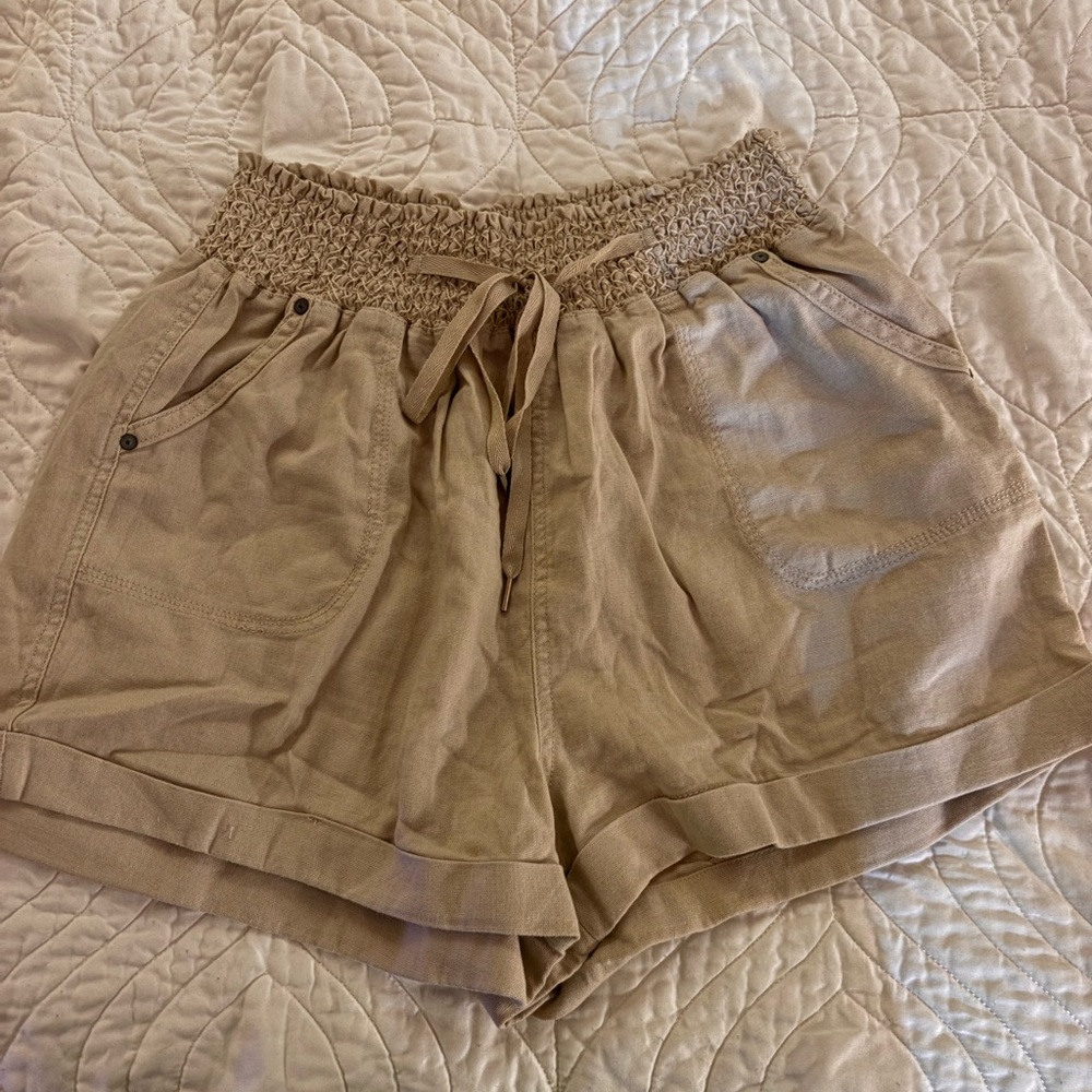 Simply blessed shorts / size L / beige linen colour